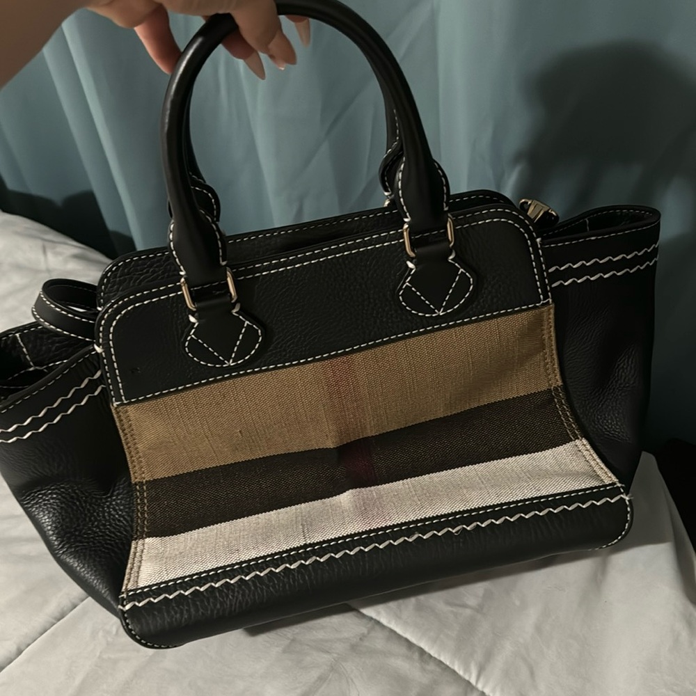 Preowned Burberry leather/cloth handbag